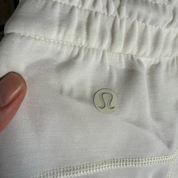 Lululemon Softstreme High-Rise Straight Leg Crop Top Women’s Size 8 Cream - Picture 7 of 10
